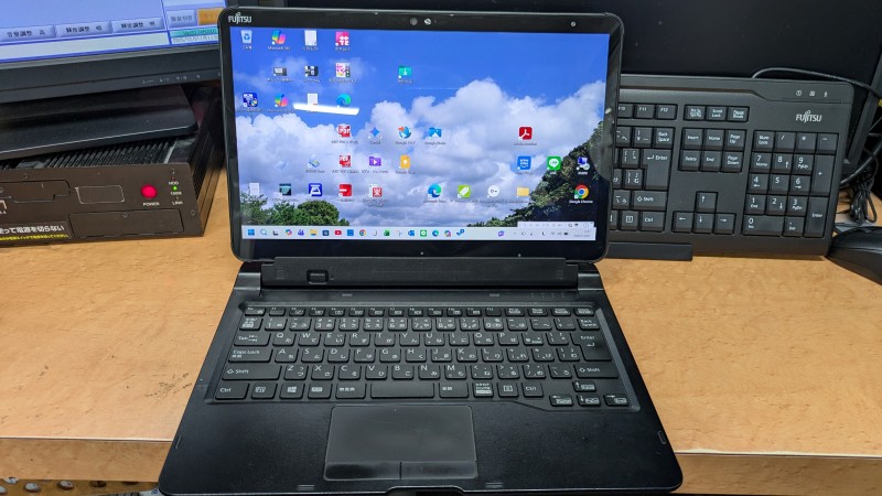 富士通　Arrows Tab Q7311